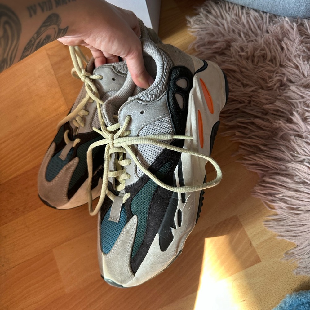 YEEZY wave runner sneakers 6.5